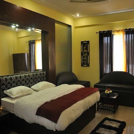 Hotel New Park Plaza Haridvár Kültér fotó