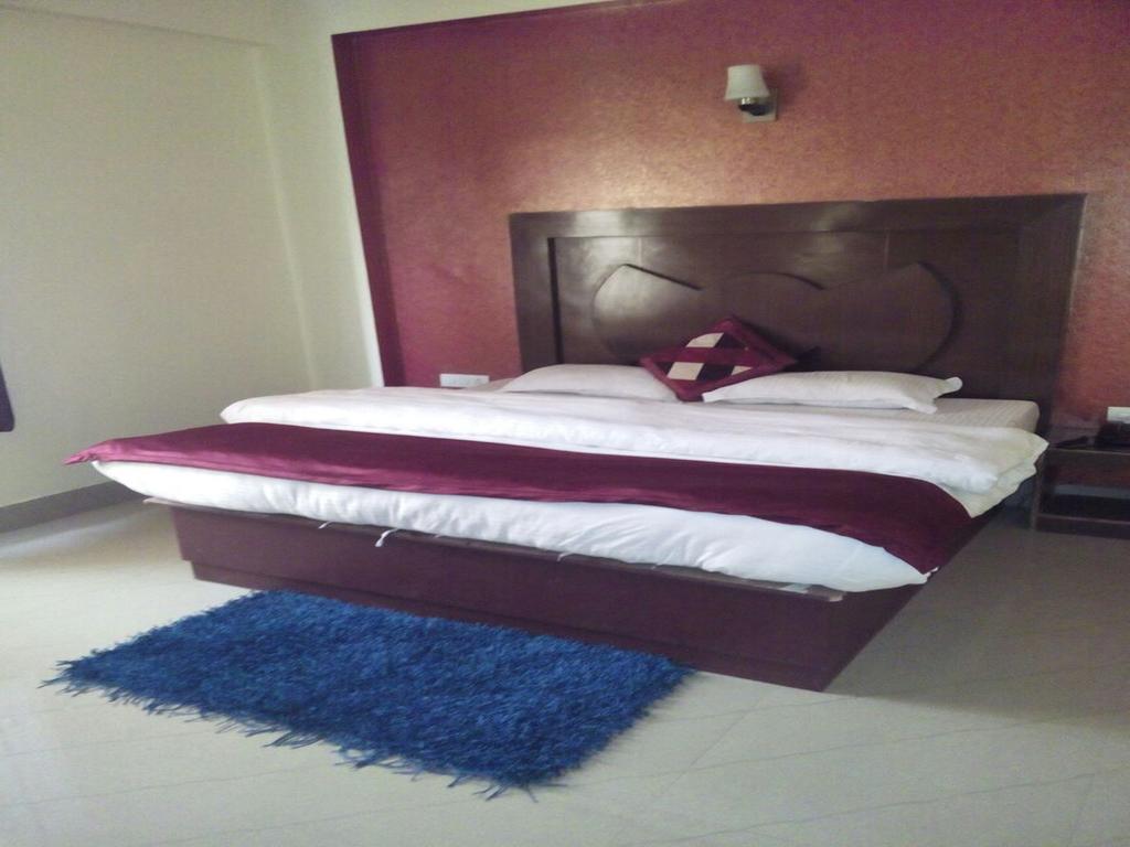 Hotel New Park Plaza Haridvár Kültér fotó