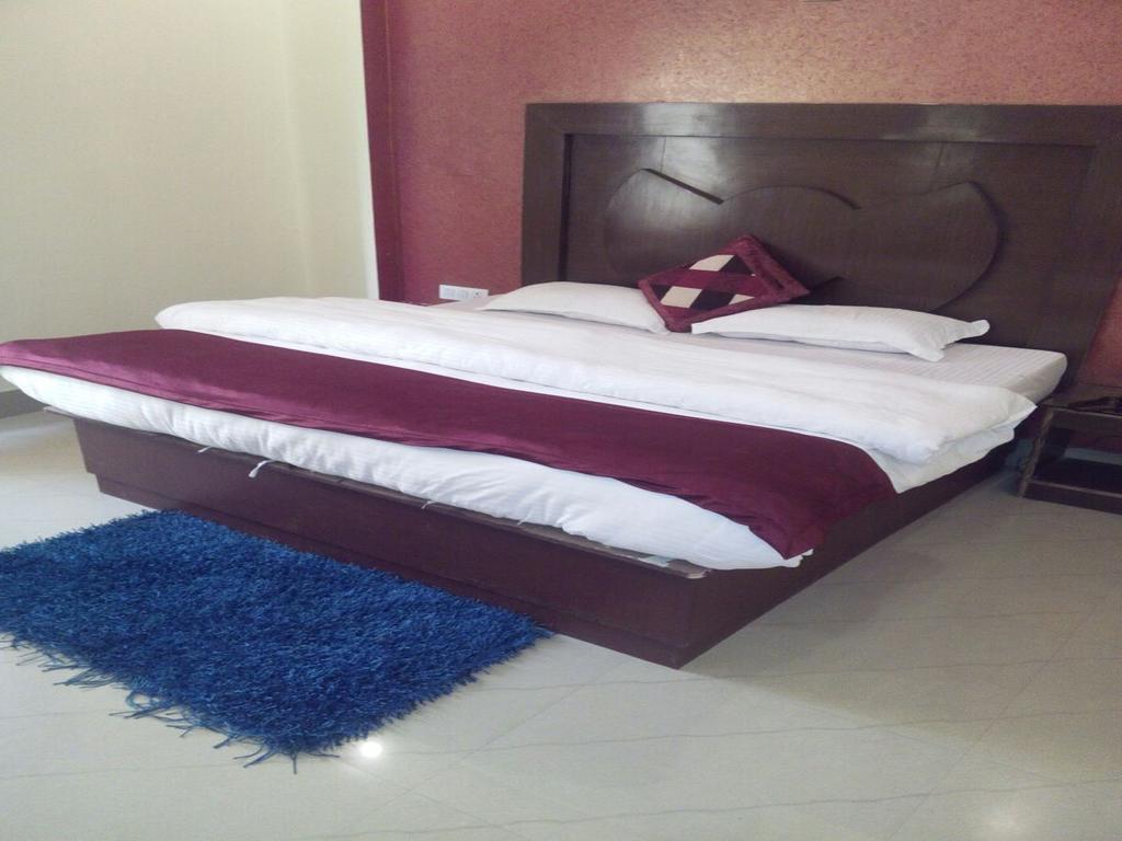 Hotel New Park Plaza Haridvár Kültér fotó