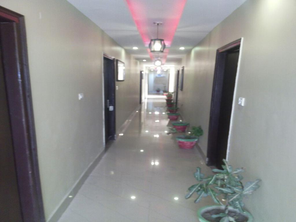 Hotel New Park Plaza Haridvár Kültér fotó